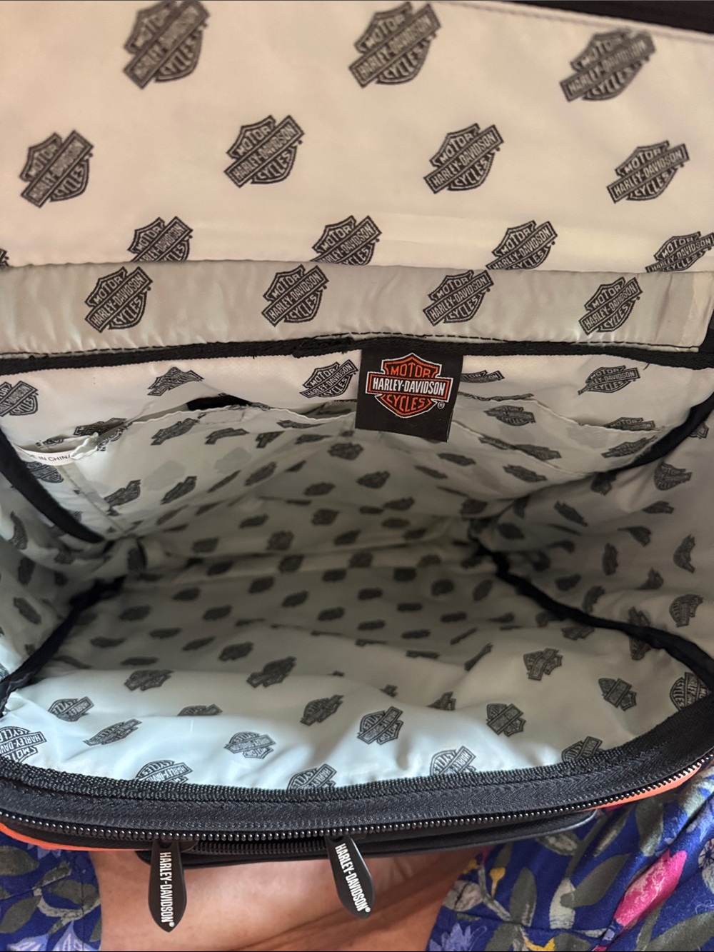 Harley-Davidson Black and Orange Leather backpack - Picture 3 of 5